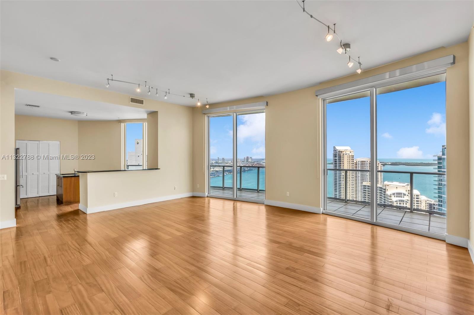 300 S Biscayne Blvd #PH-3904