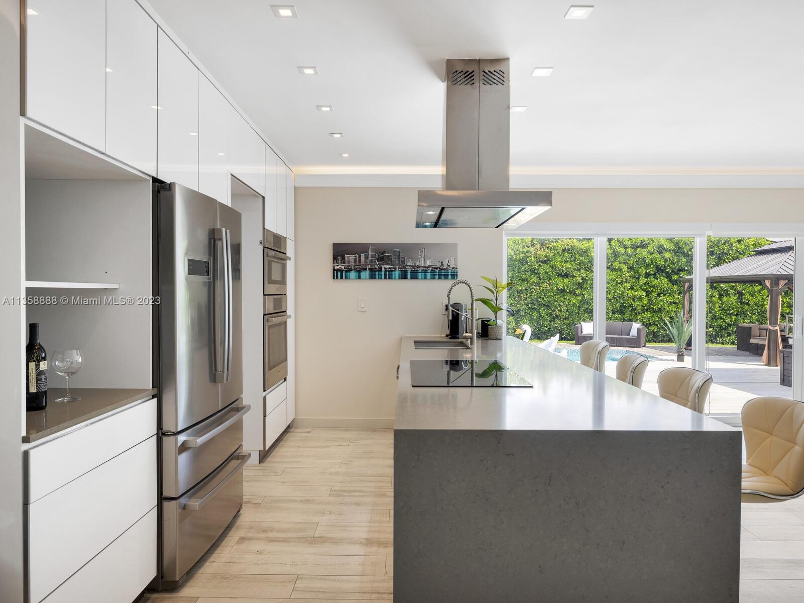 10125 Biscayne Blvd,Miami Shores, FL 33138