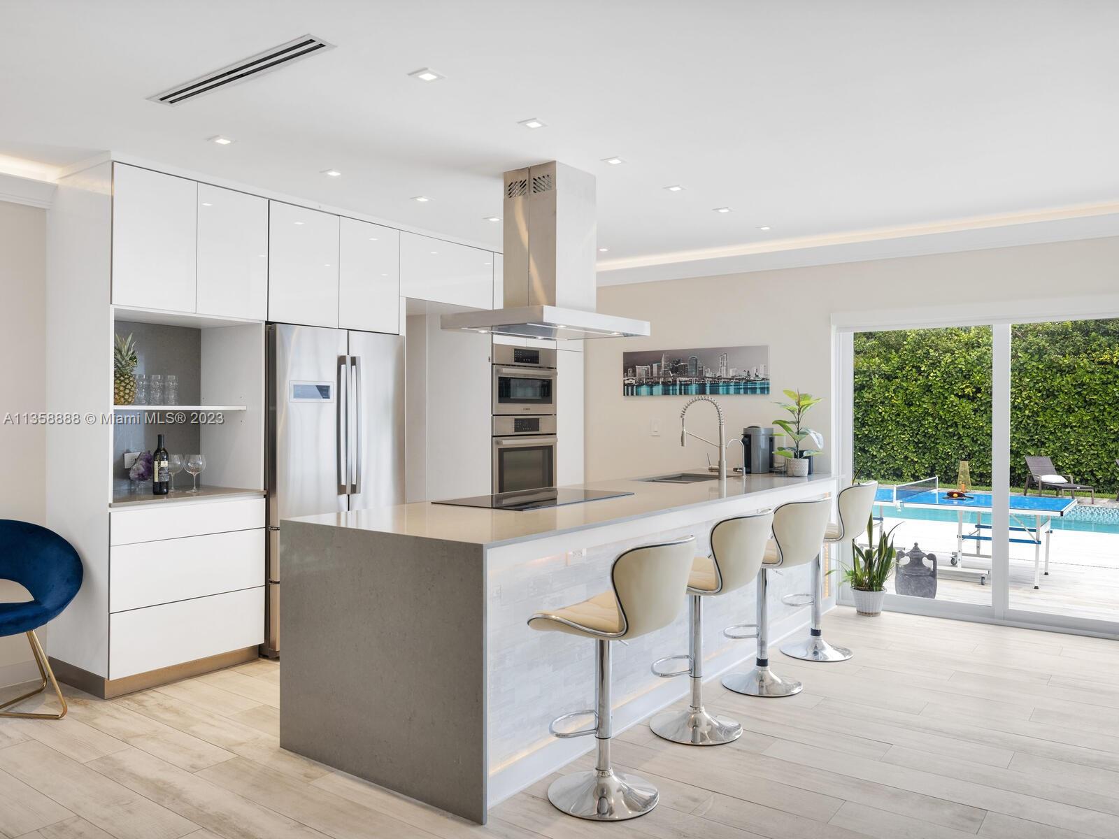 10125 Biscayne Blvd,Miami Shores, FL 33138