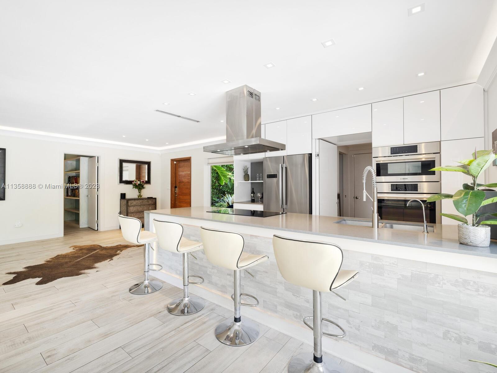 10125 Biscayne Blvd,Miami Shores, FL 33138