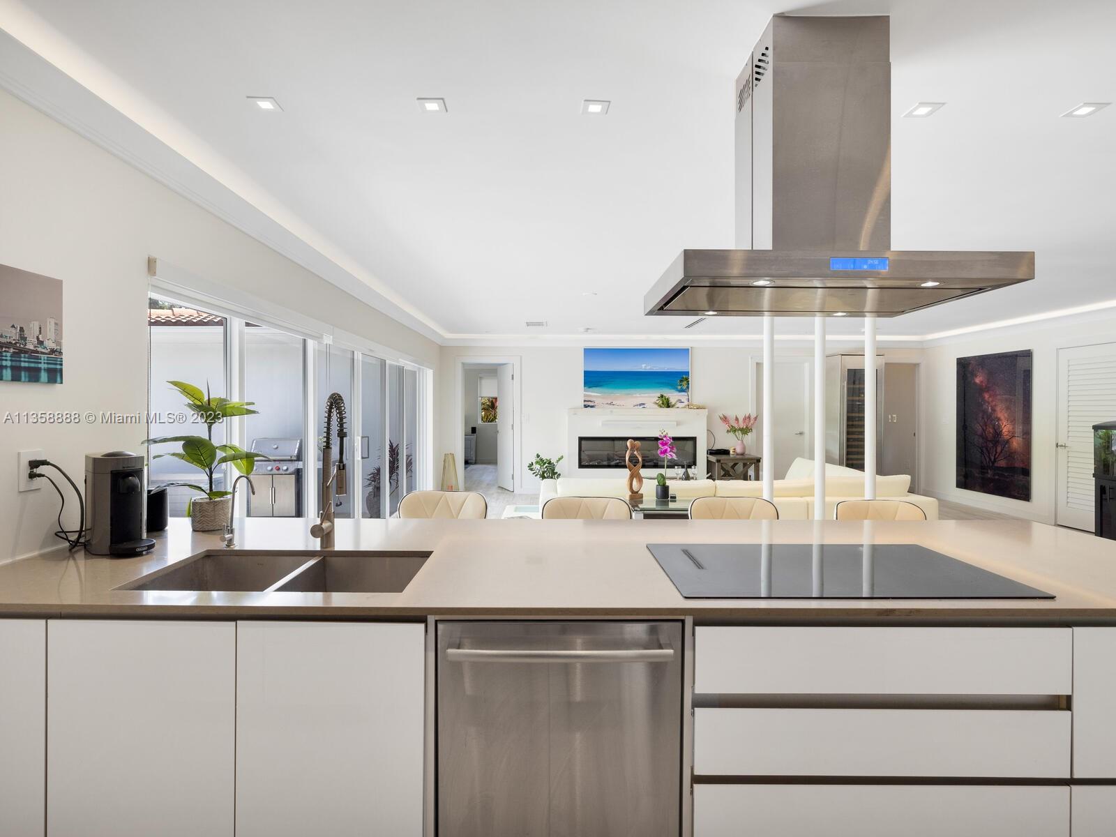 10125 Biscayne Blvd,Miami Shores, FL 33138