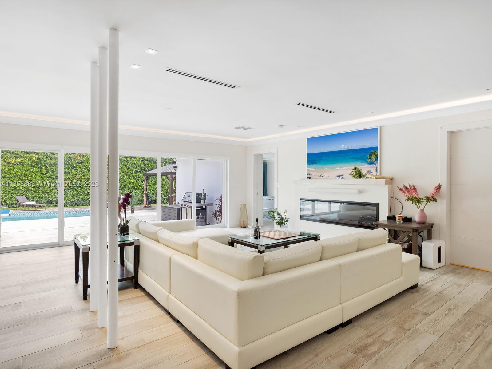 10125 Biscayne Blvd,Miami Shores, FL 33138