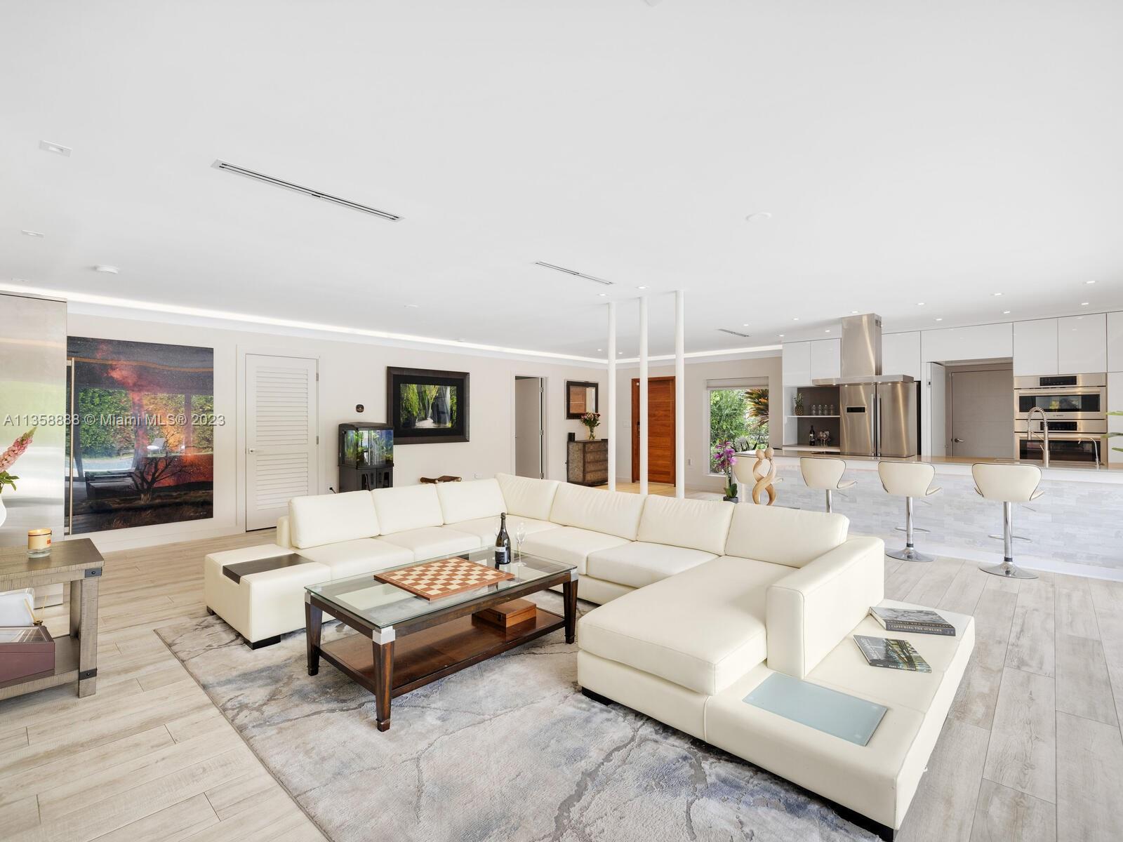 10125 Biscayne Blvd,Miami Shores, FL 33138