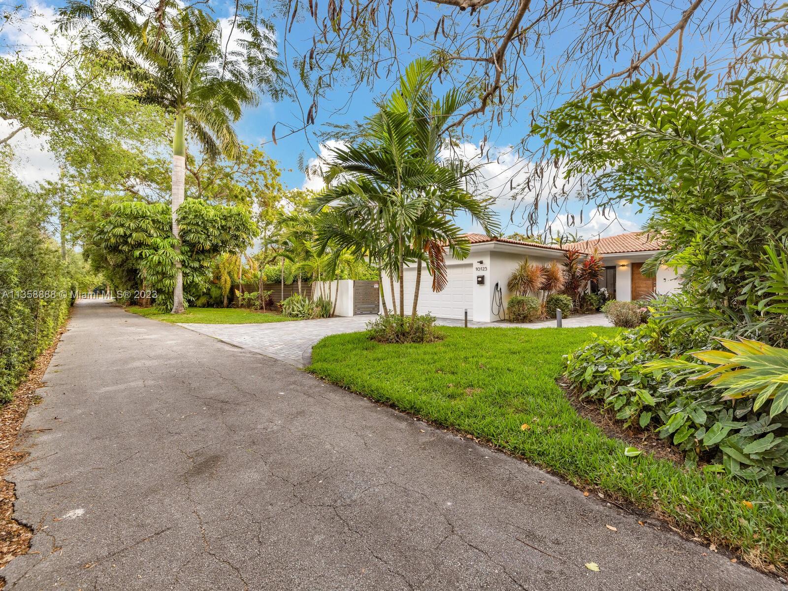 10125 Biscayne Blvd,Miami Shores, FL 33138