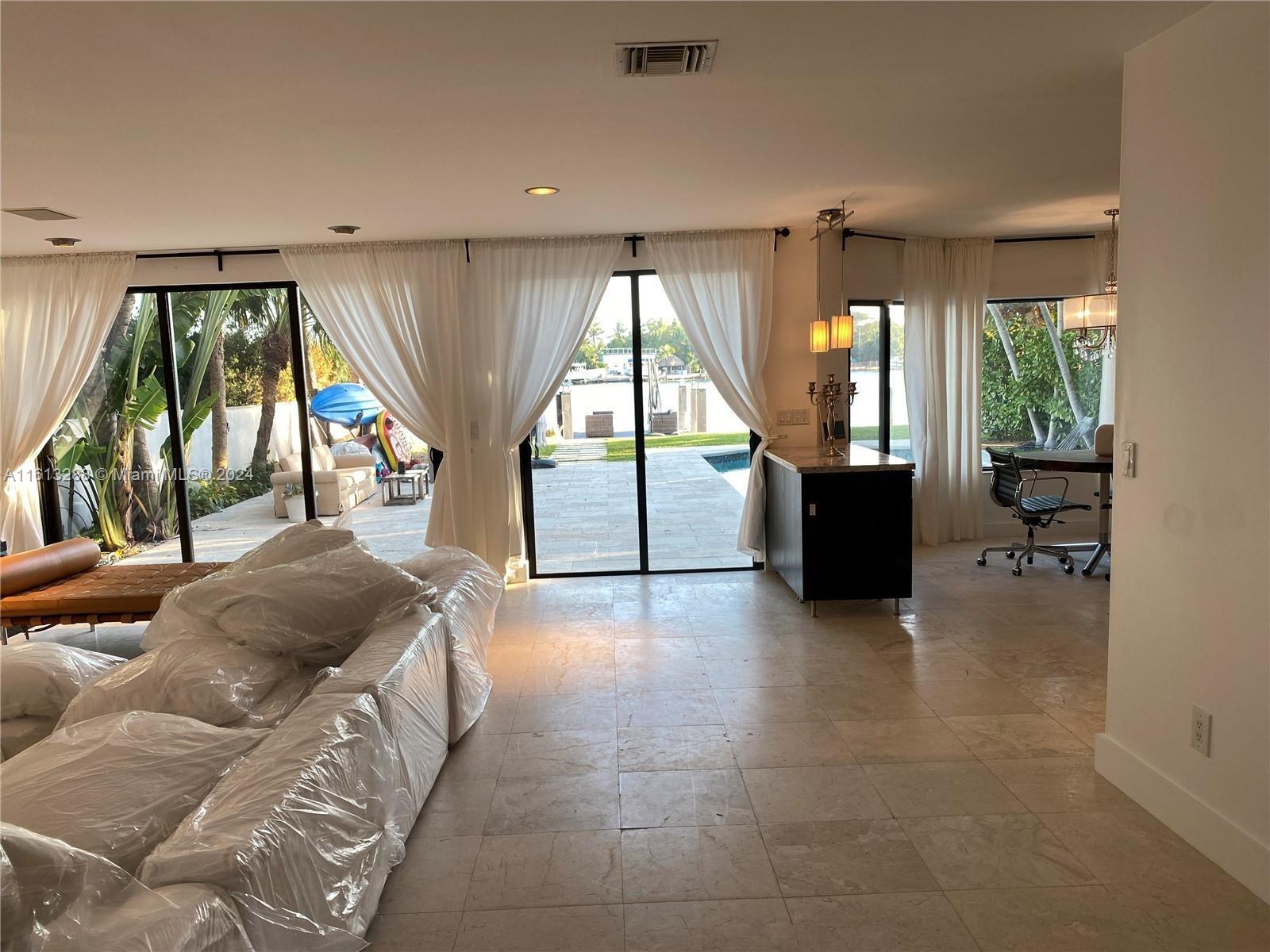 1028 88th St,Surfside, FL 33154