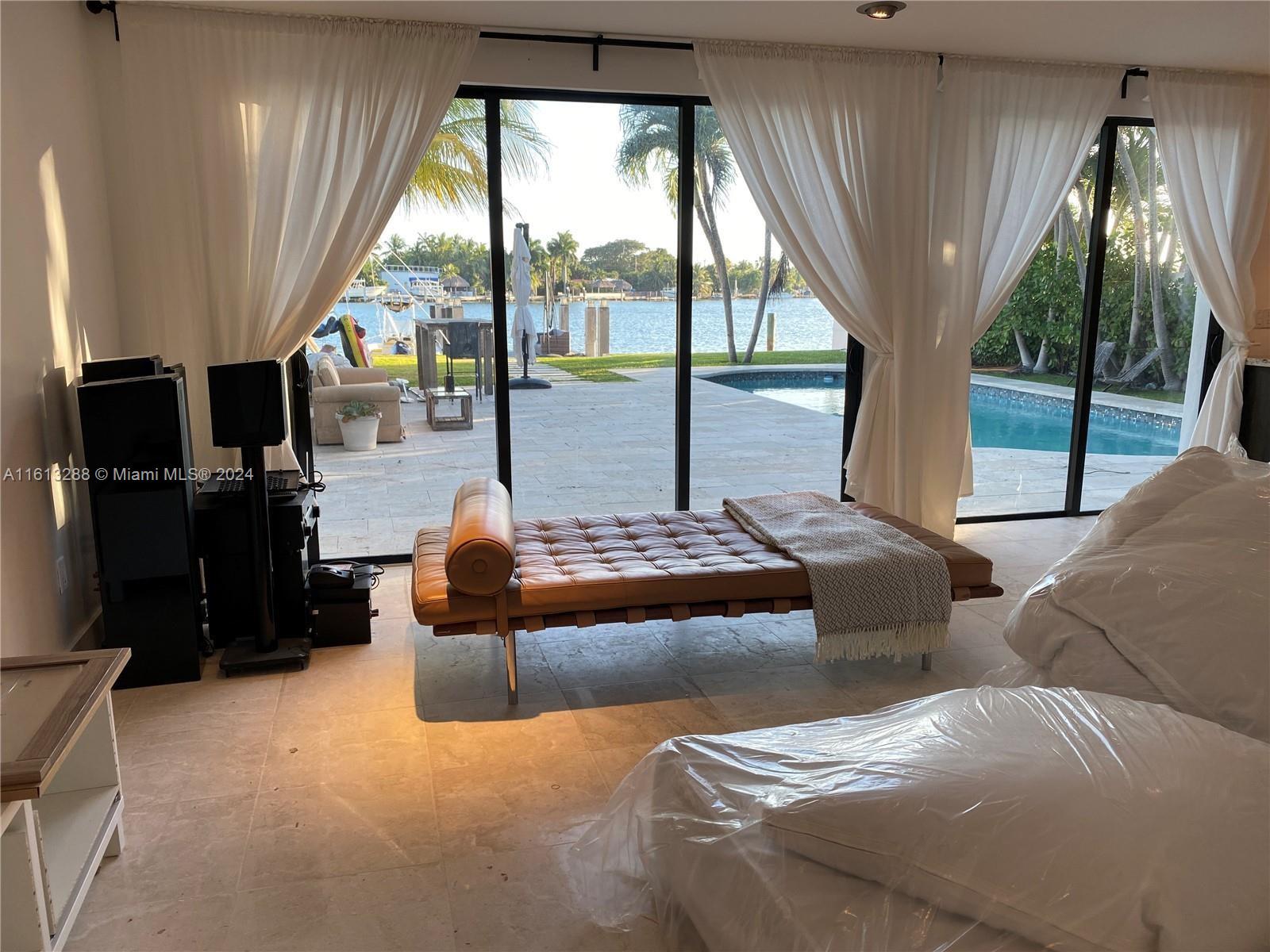 1028 88th St,Surfside, FL 33154