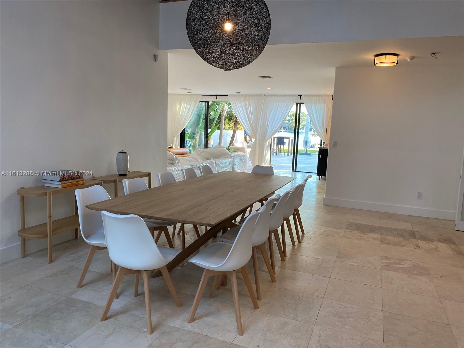 1028 88th St,Surfside, FL 33154