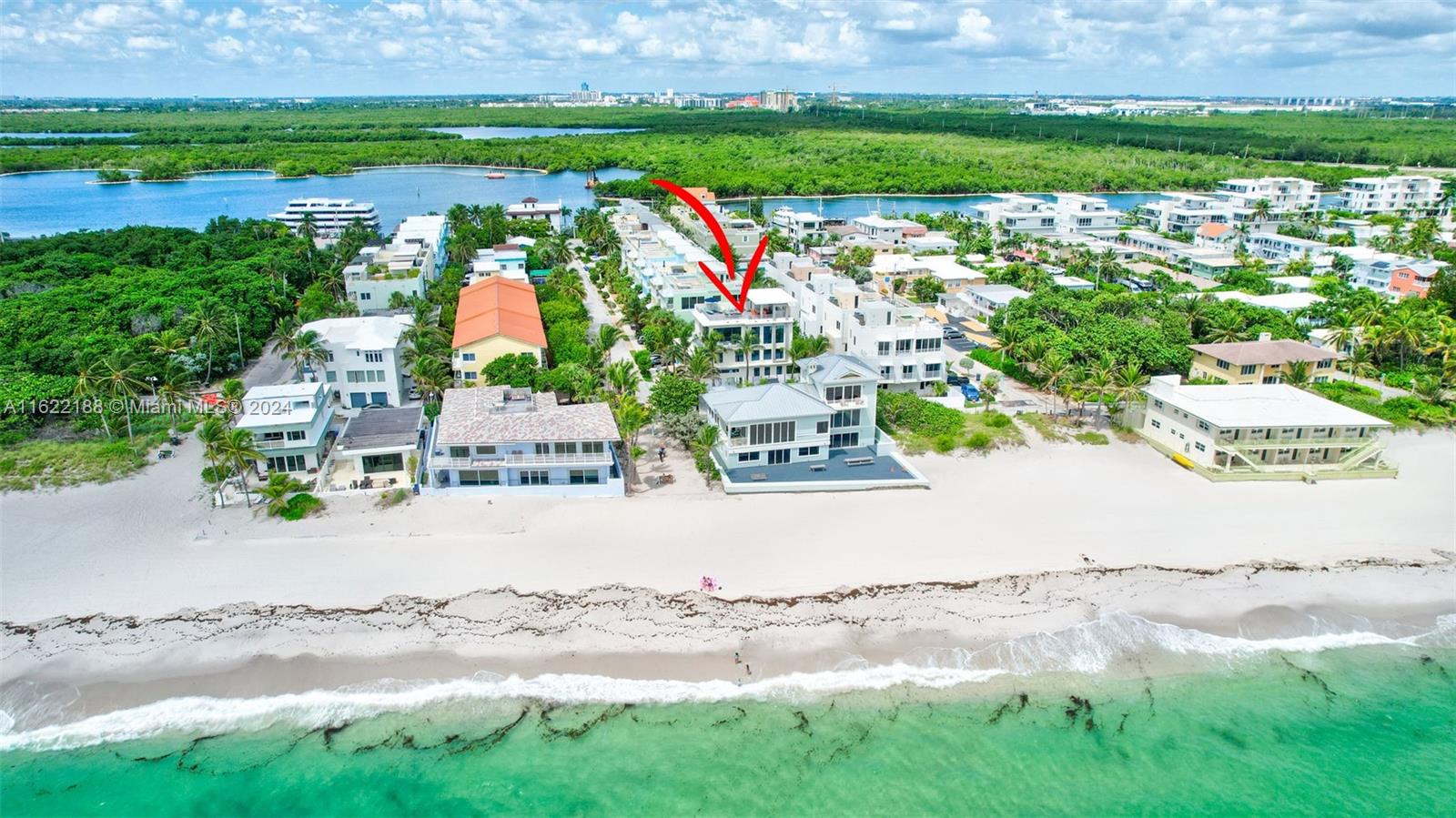 305 Oak St Hollywood, FL 33019