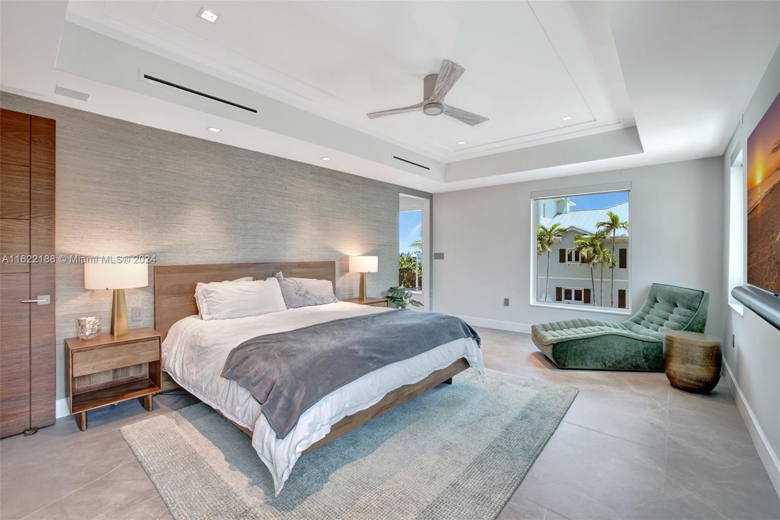 305 Oak St Hollywood, FL 33019