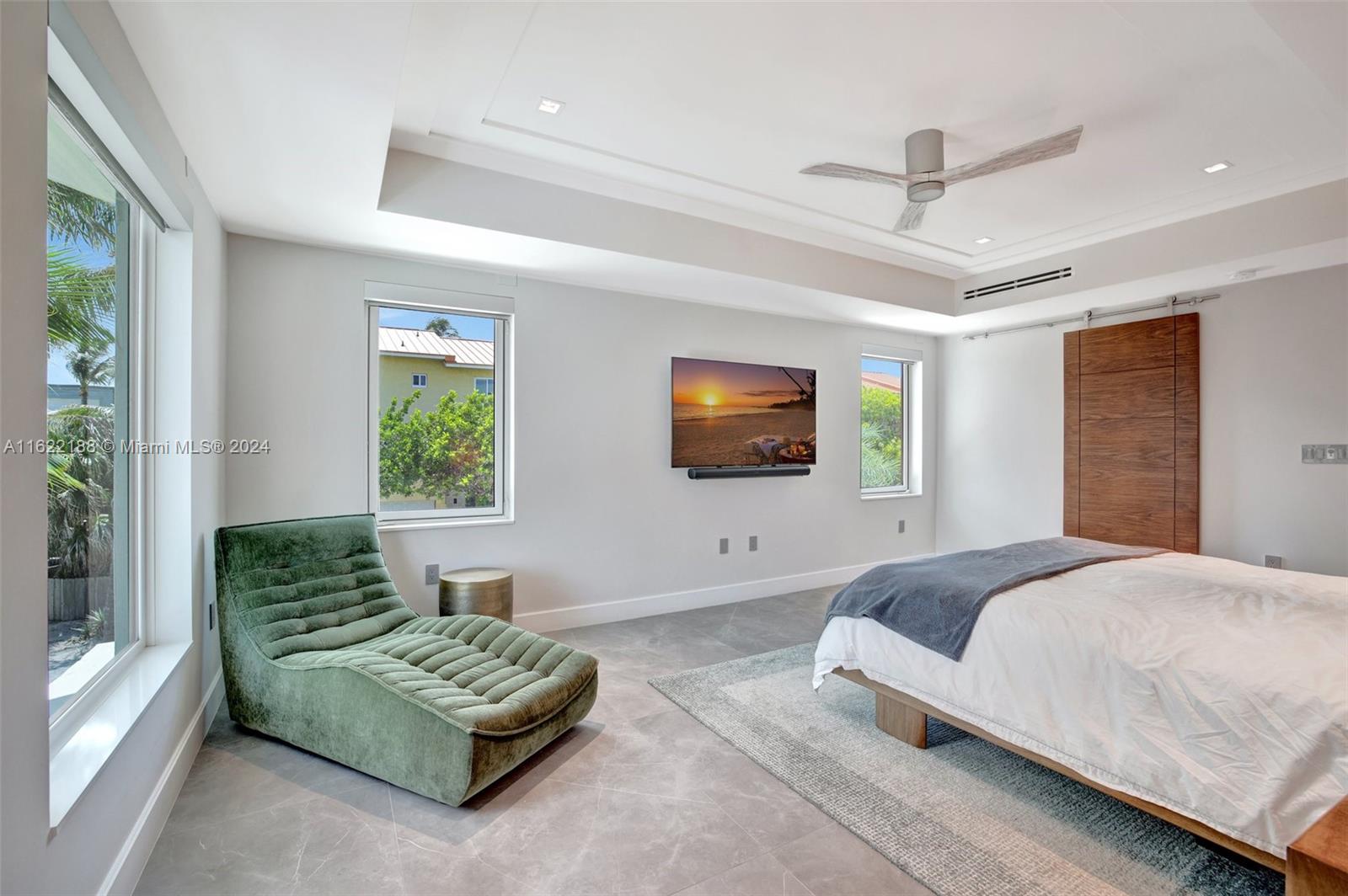 305 Oak St Hollywood, FL 33019