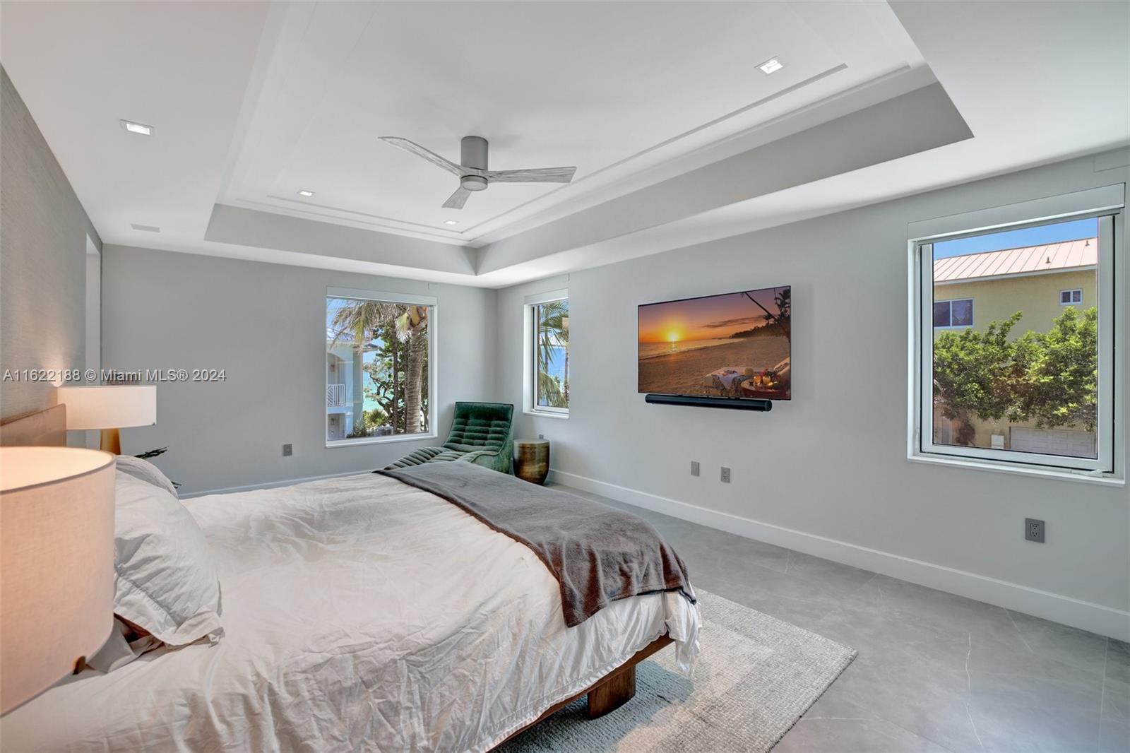 305 Oak St Hollywood, FL 33019