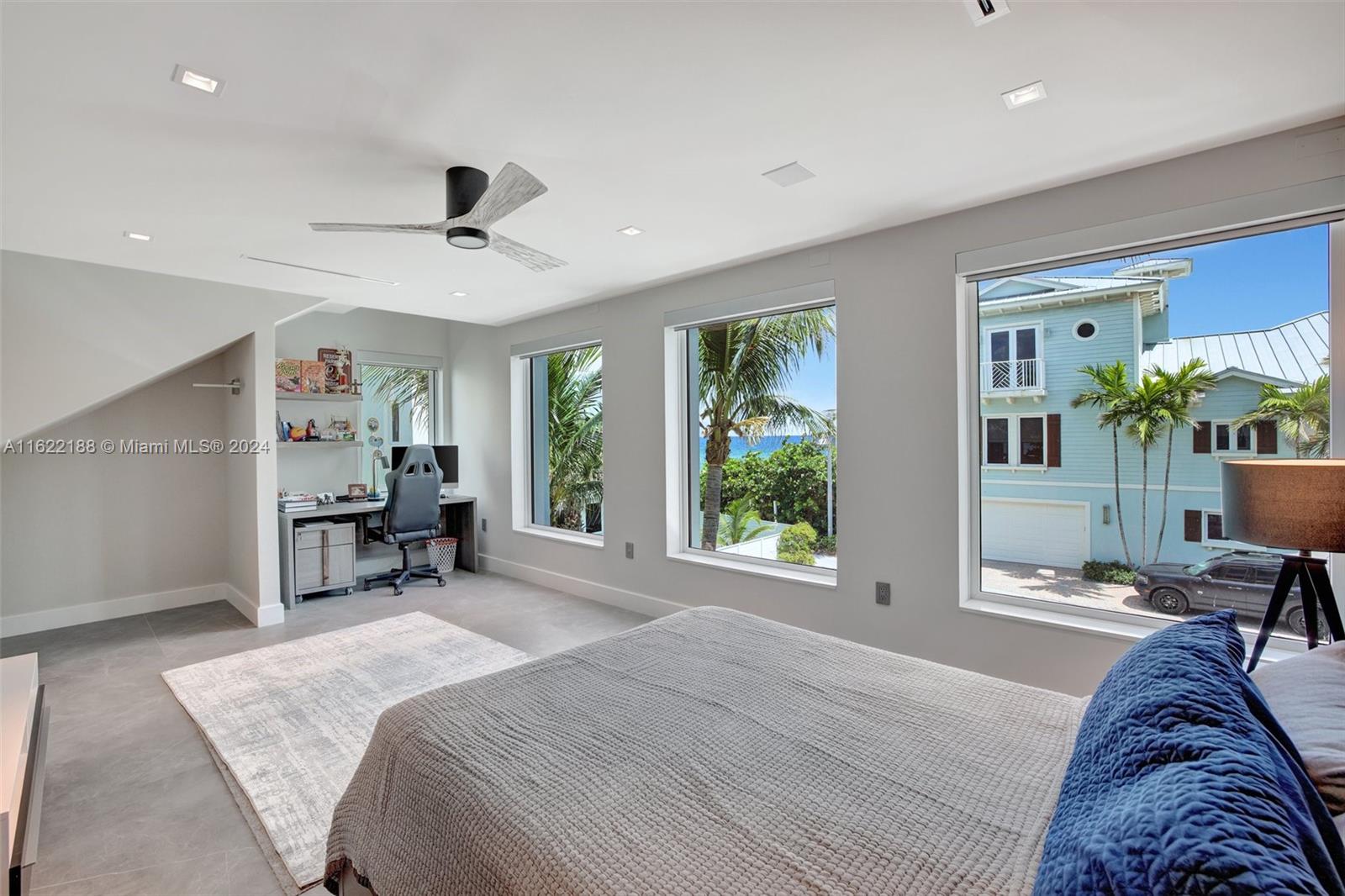 305 Oak St Hollywood, FL 33019