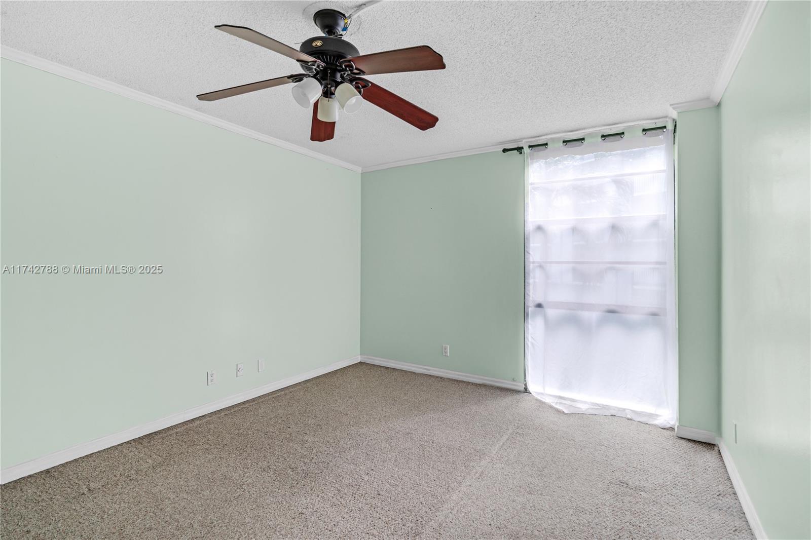 3475 N Country Clb Dr #314 Aventura, FL 33180