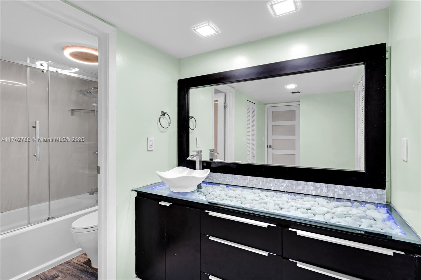 3475 N Country Clb Dr #314 Aventura, FL 33180