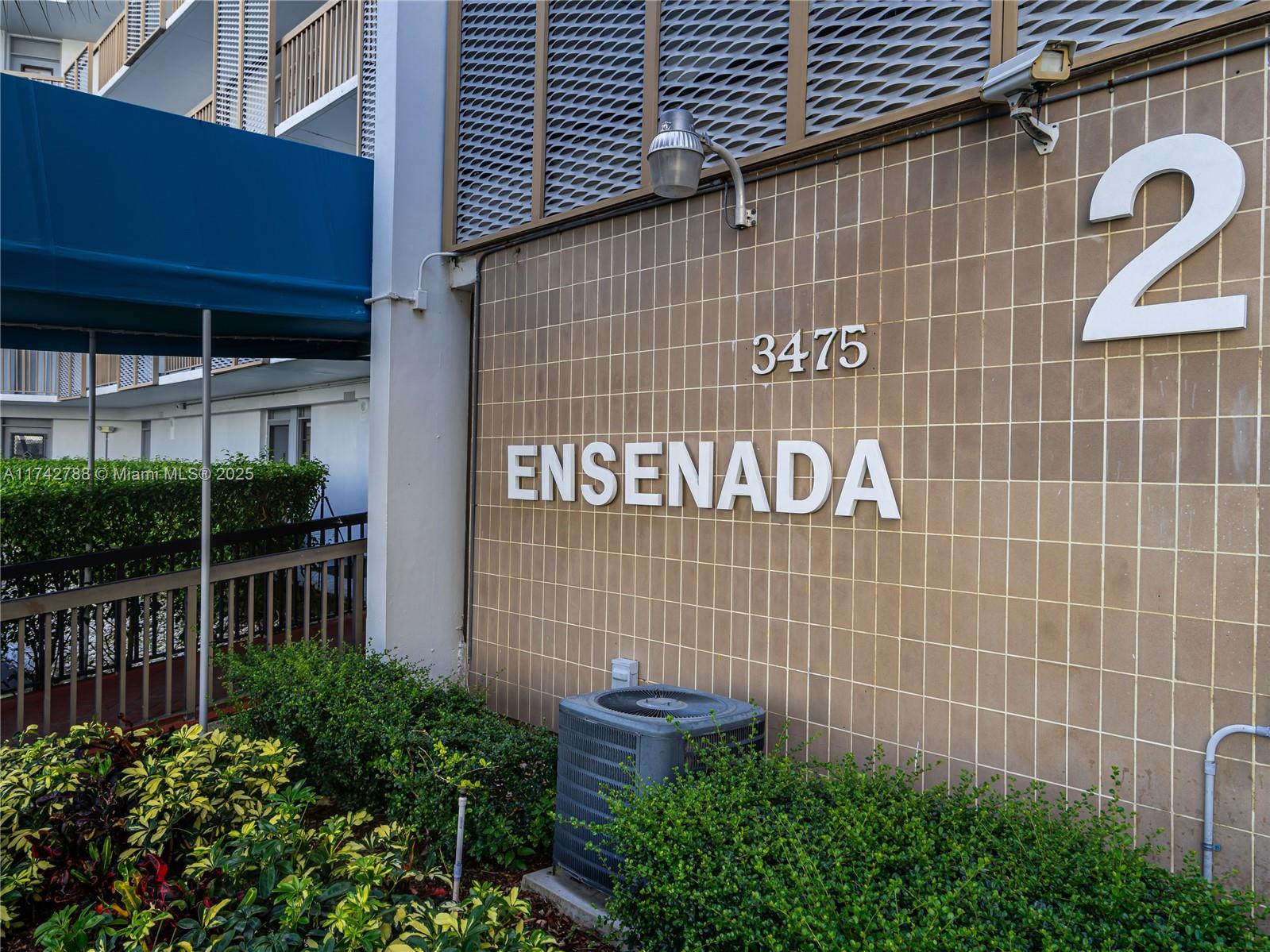 3475 N Country Clb Dr #314 Aventura, FL 33180