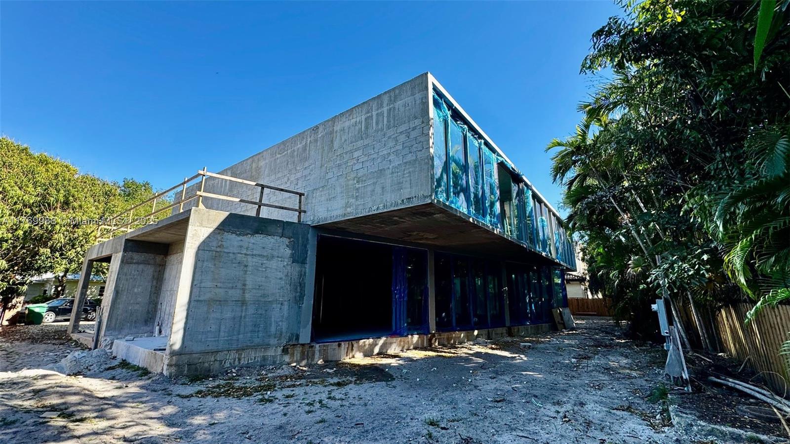 1616 Onaway Dr Miami, FL 33133