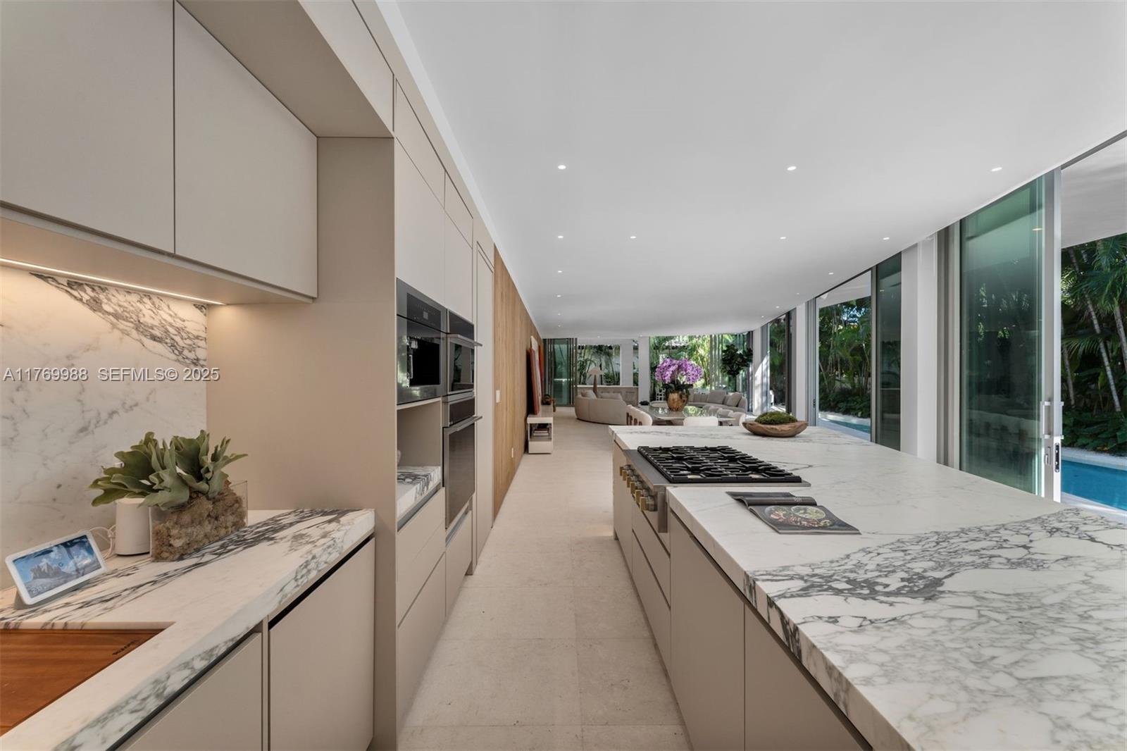 1616 Onaway Dr Miami, FL 33133