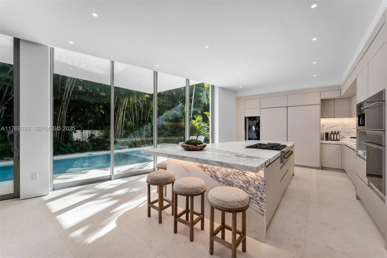 1616 Onaway Dr Miami, FL 33133