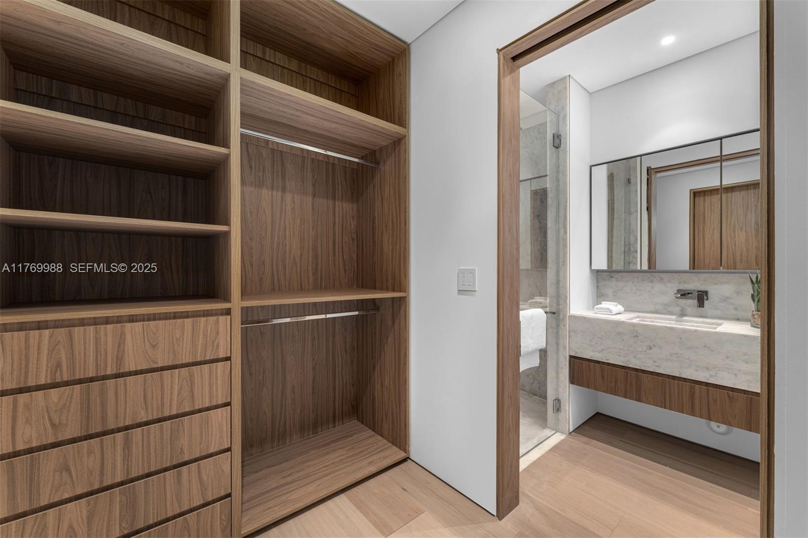 1616 Onaway Dr Miami, FL 33133