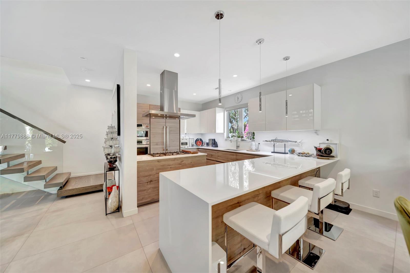 544 N Victoria Park Rd Fort Lauderdale, FL 33301