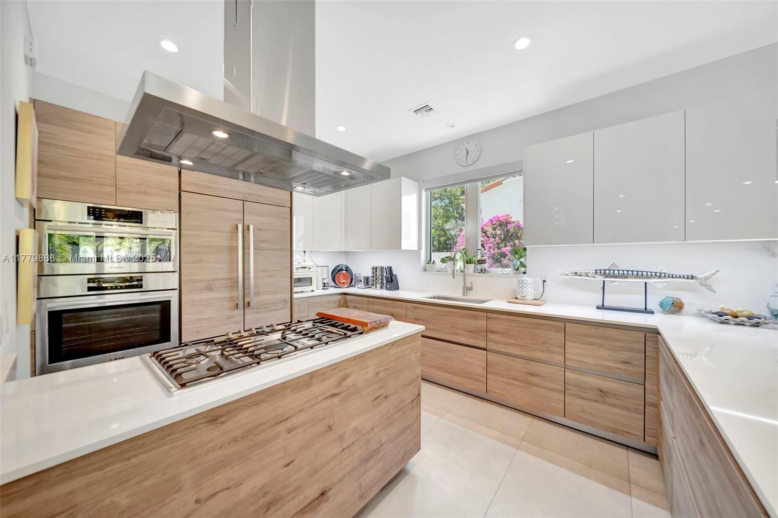 544 N Victoria Park Rd Fort Lauderdale, FL 33301