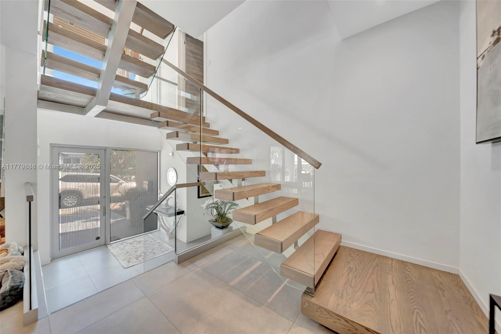 544 N Victoria Park Rd Fort Lauderdale, FL 33301