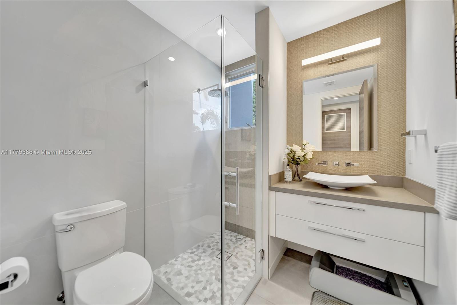 544 N Victoria Park Rd Fort Lauderdale, FL 33301