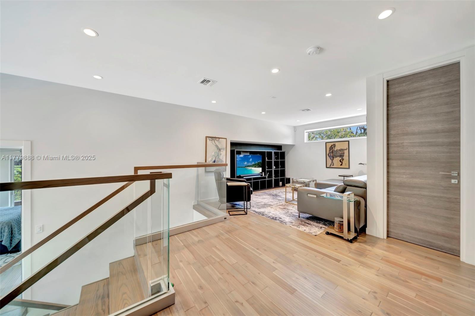 544 N Victoria Park Rd Fort Lauderdale, FL 33301