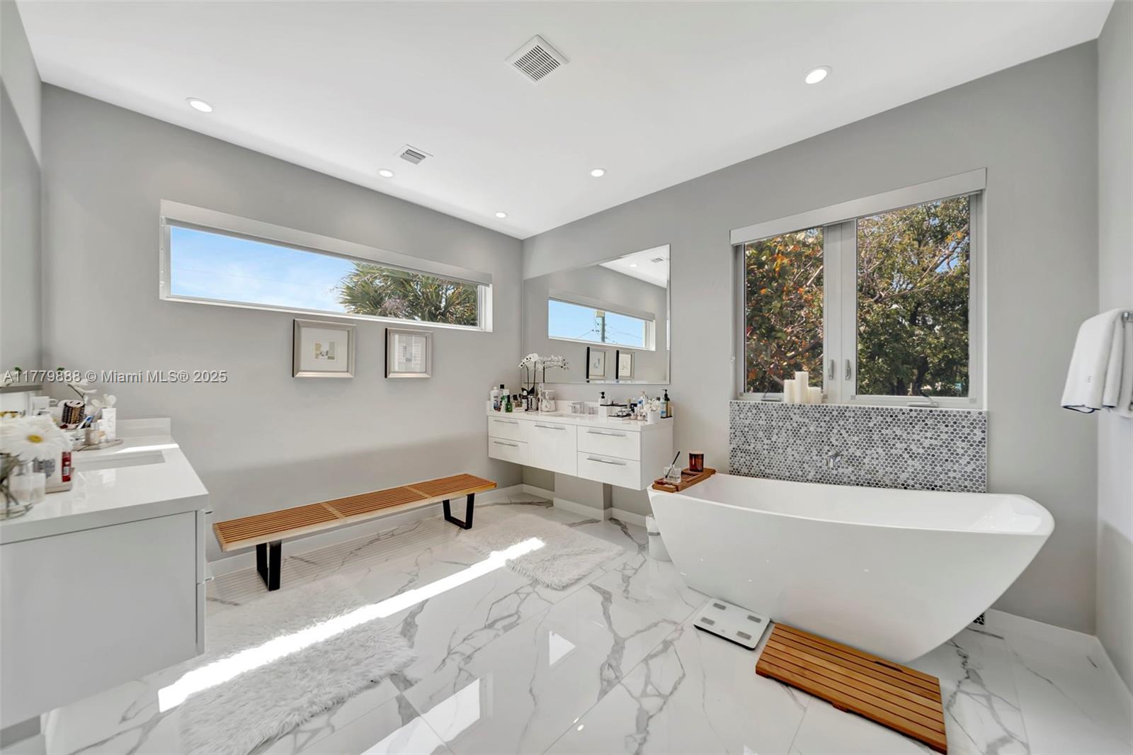 544 N Victoria Park Rd Fort Lauderdale, FL 33301