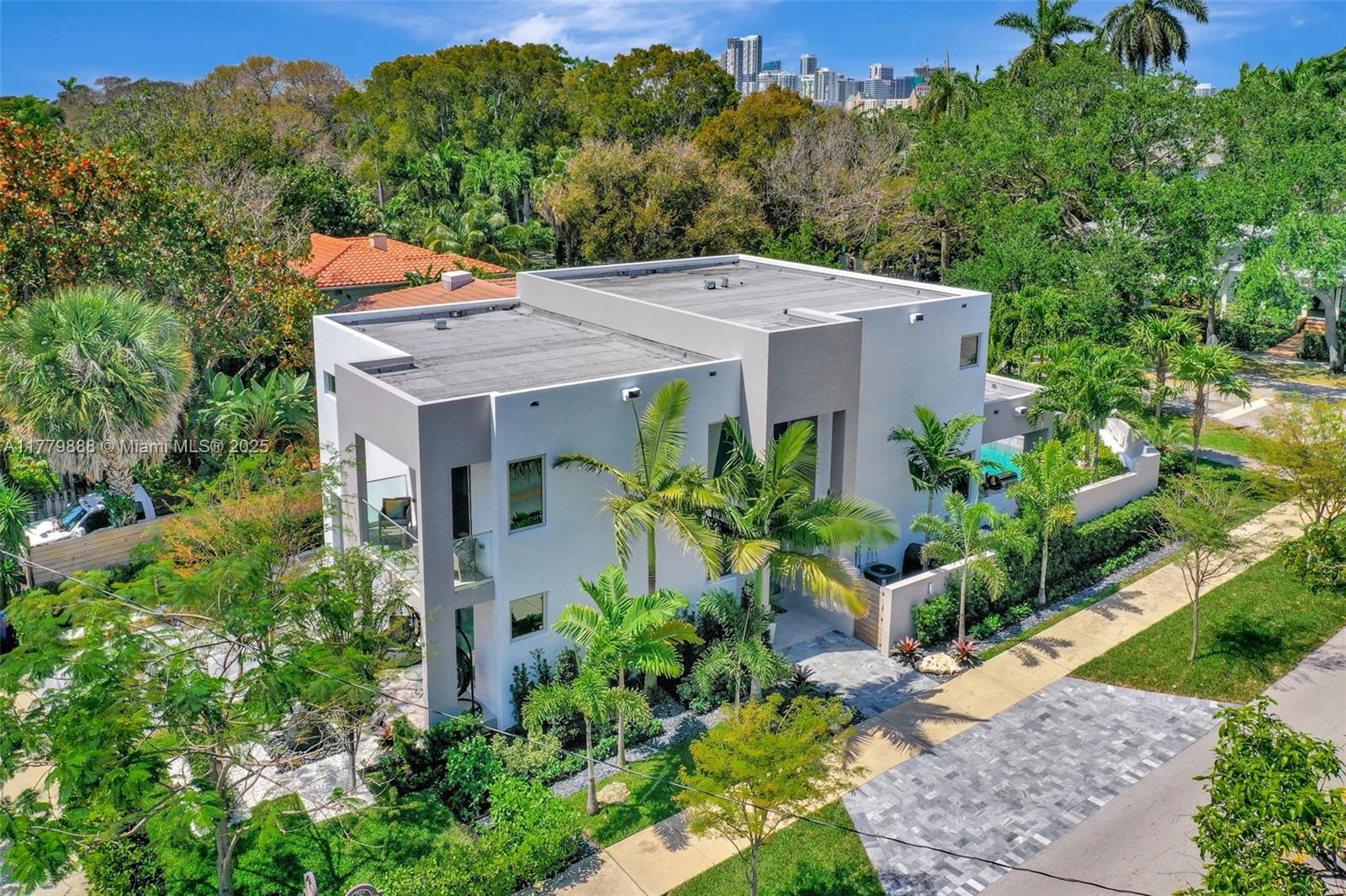 544 N Victoria Park Rd Fort Lauderdale, FL 33301