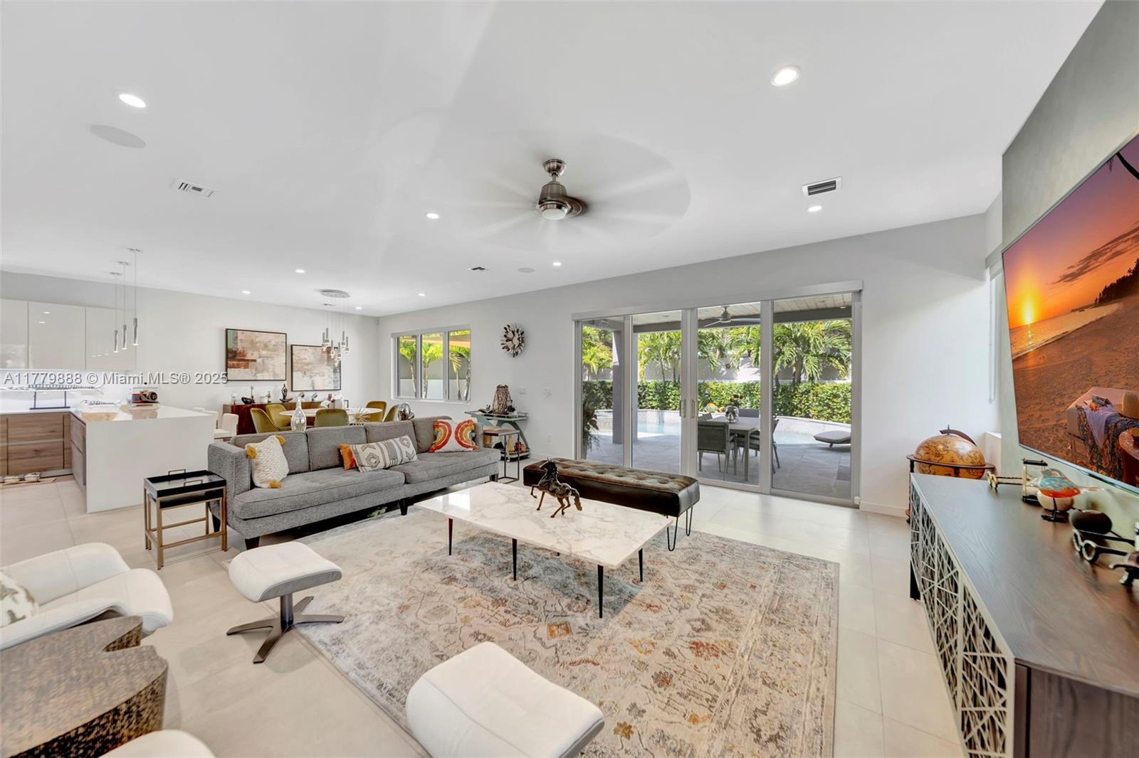 544 N Victoria Park Rd Fort Lauderdale, FL 33301