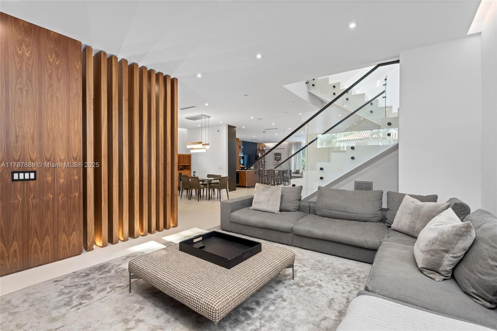 4039 Ventura Ave Miami, FL 33133