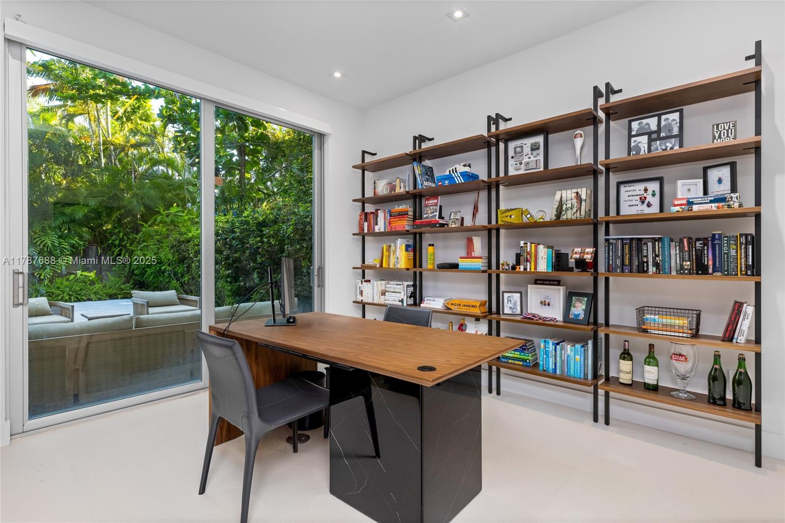 4039 Ventura Ave Miami, FL 33133