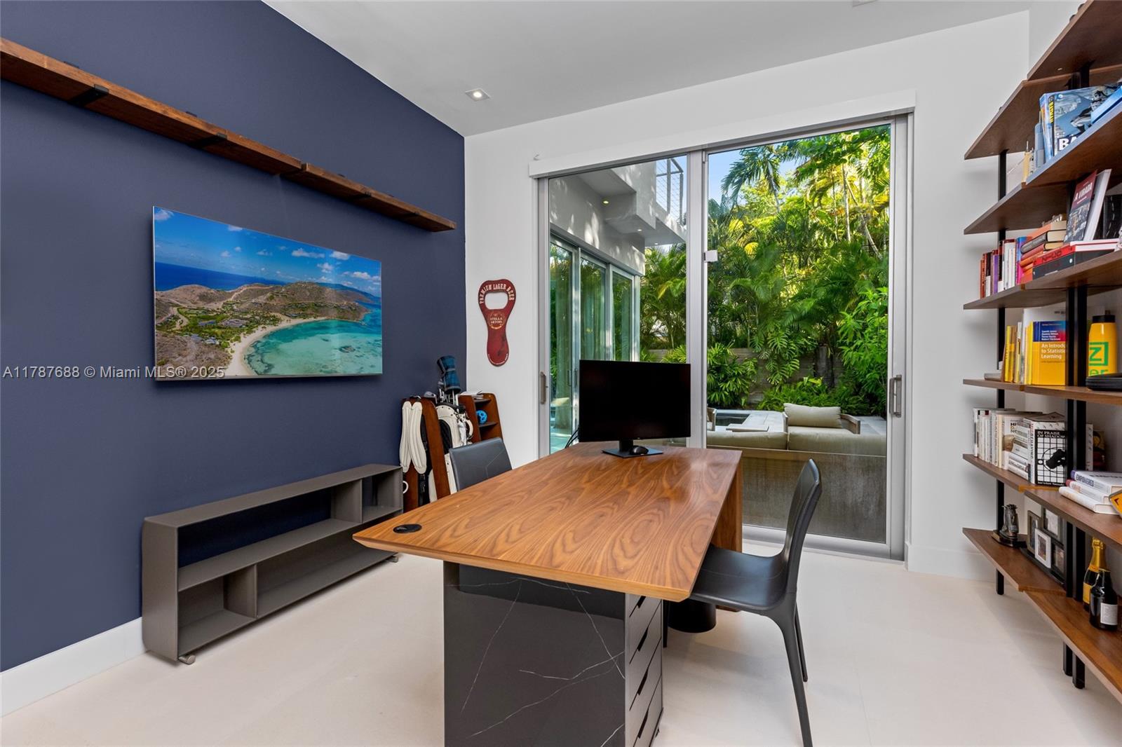 4039 Ventura Ave Miami, FL 33133