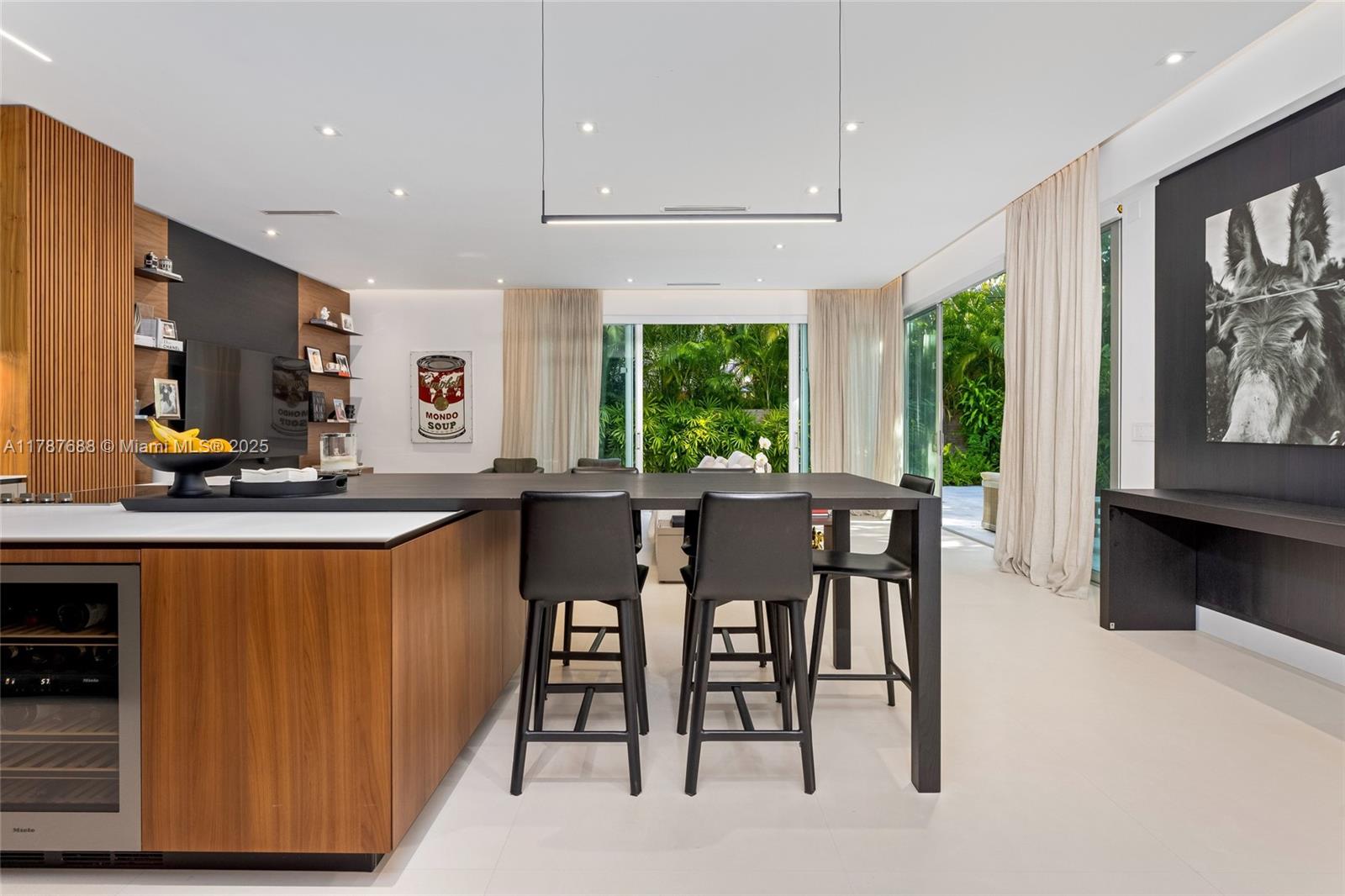 4039 Ventura Ave Miami, FL 33133