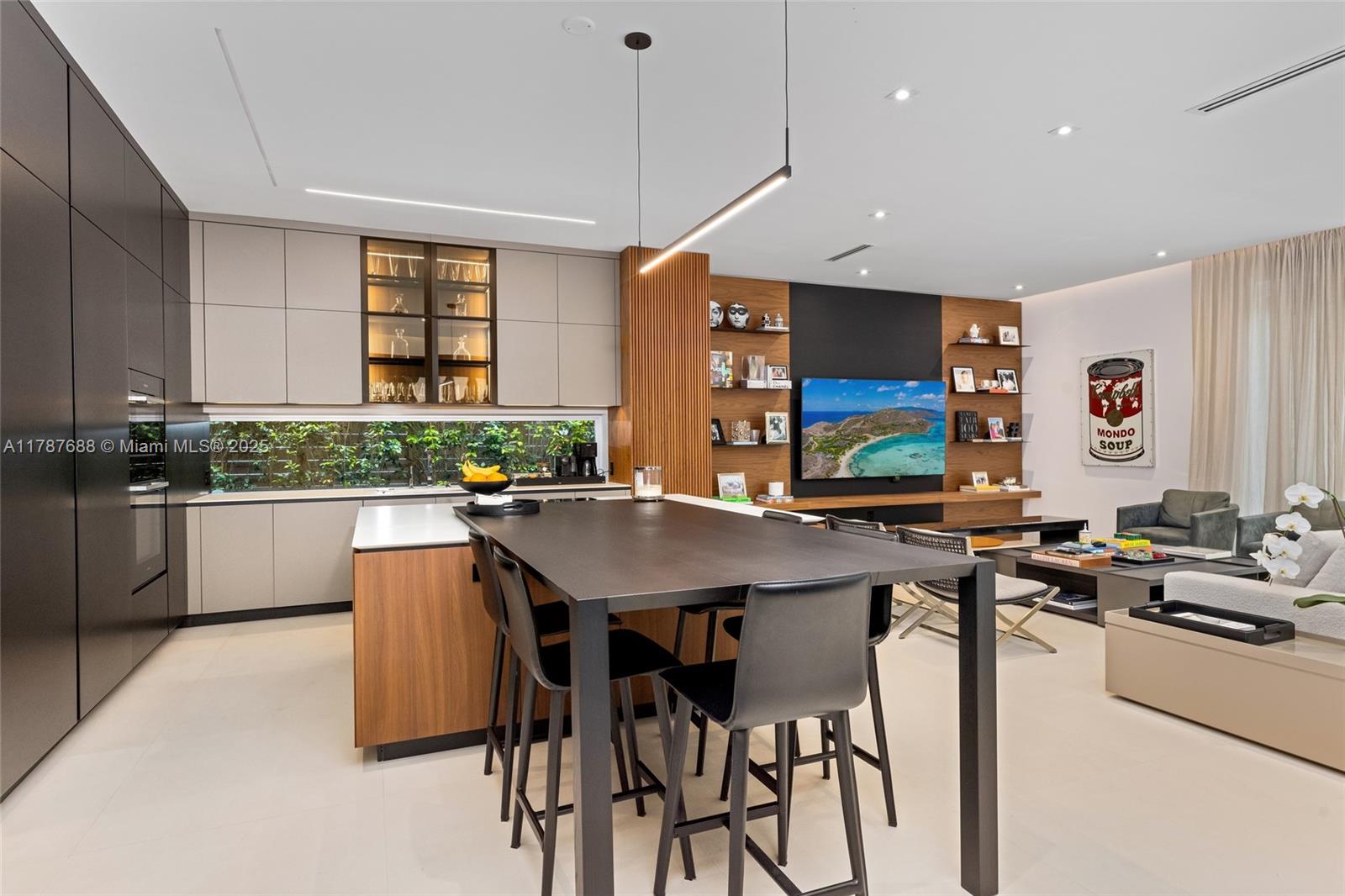 4039 Ventura Ave Miami, FL 33133