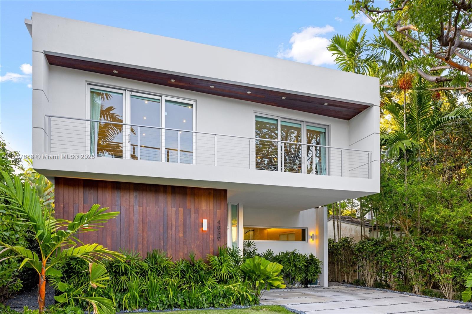 4039 Ventura Ave Miami, FL 33133