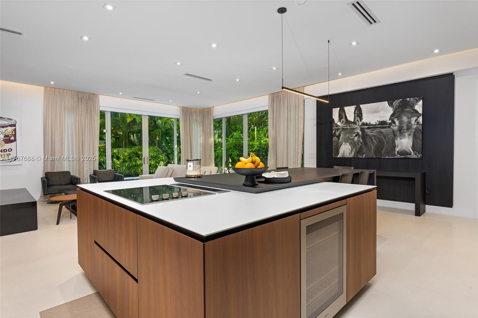 4039 Ventura Ave Miami, FL 33133