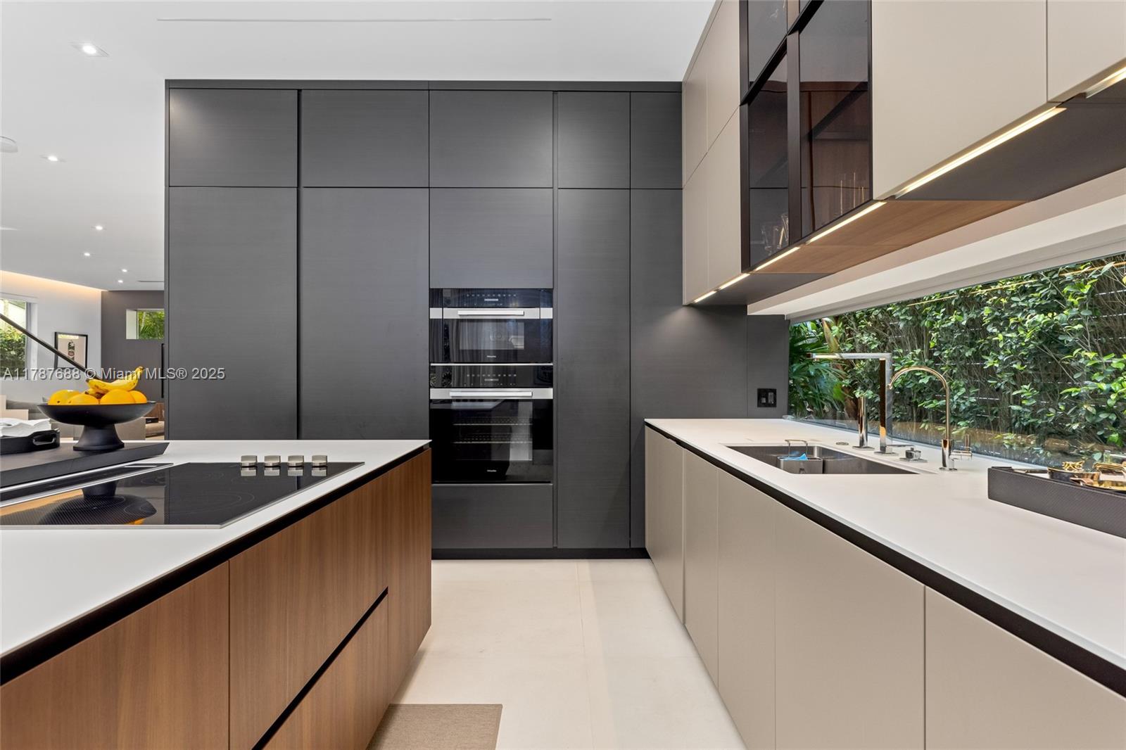 4039 Ventura Ave Miami, FL 33133