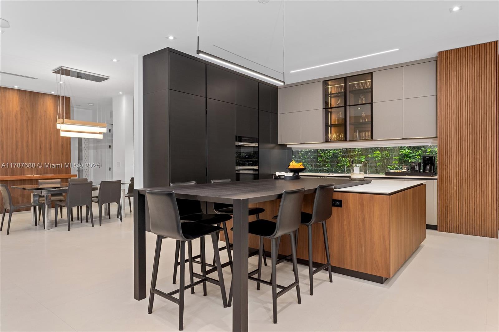 4039 Ventura Ave Miami, FL 33133