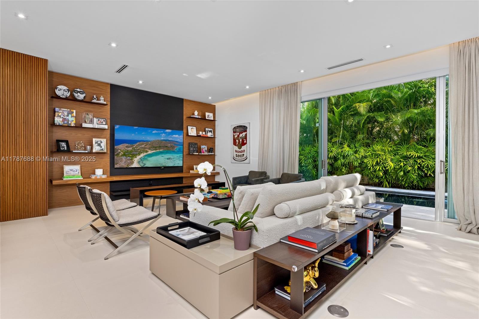 4039 Ventura Ave Miami, FL 33133