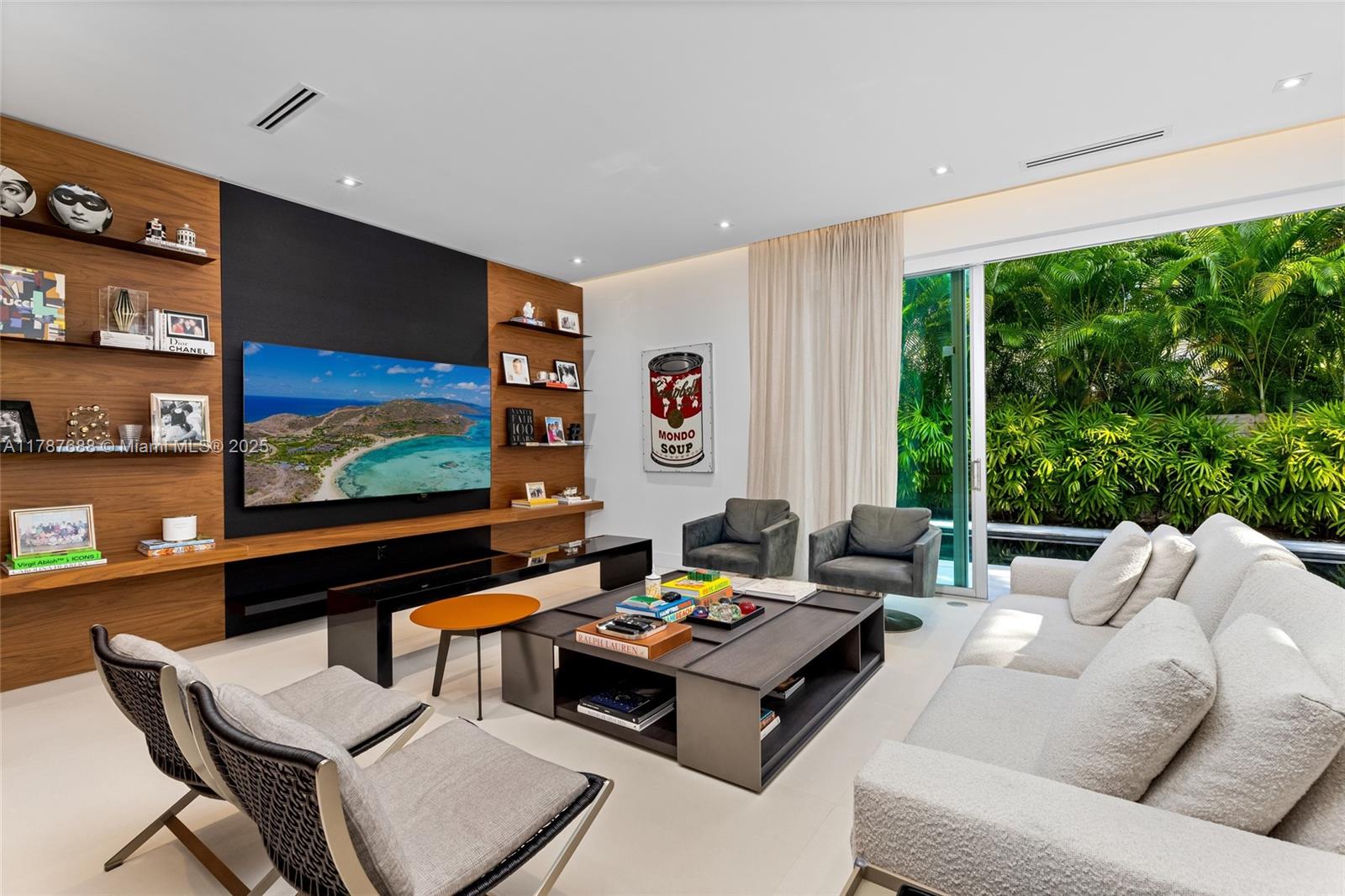 4039 Ventura Ave Miami, FL 33133