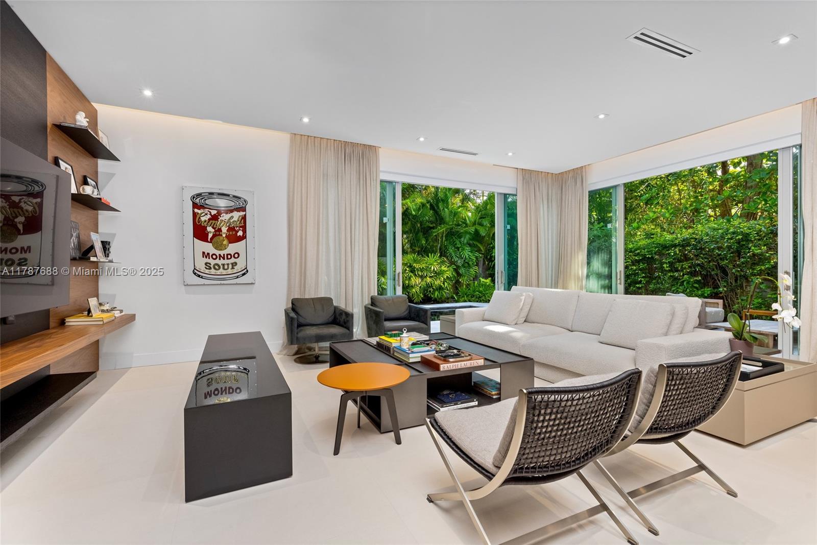 4039 Ventura Ave Miami, FL 33133