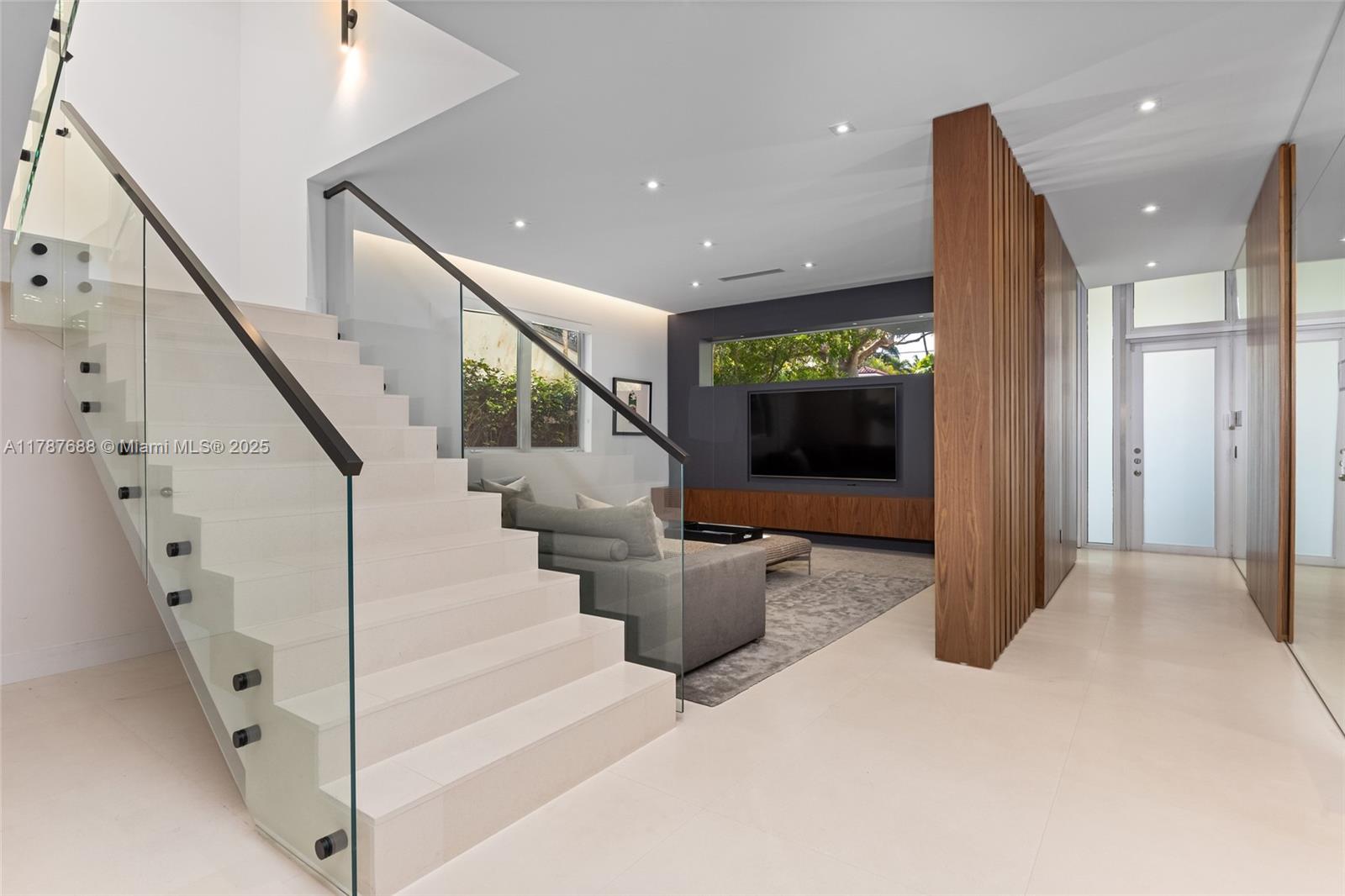 4039 Ventura Ave Miami, FL 33133