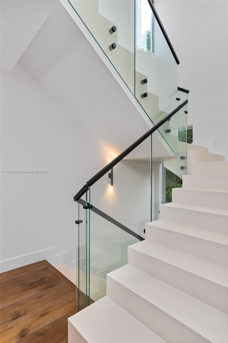 4039 Ventura Ave Miami, FL 33133