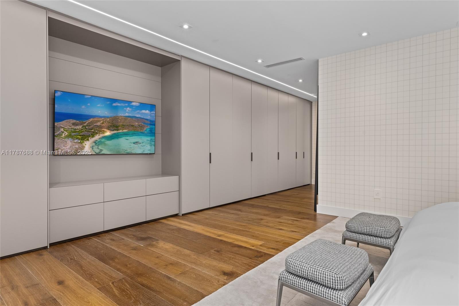 4039 Ventura Ave Miami, FL 33133