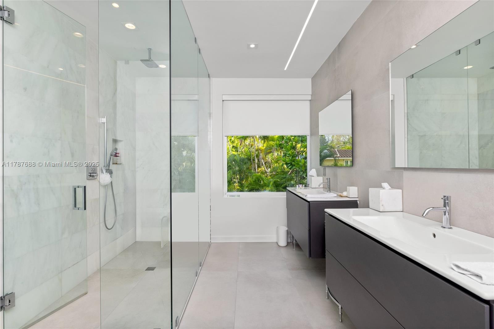 4039 Ventura Ave Miami, FL 33133