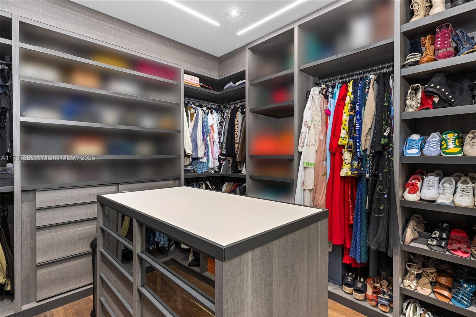 4039 Ventura Ave Miami, FL 33133