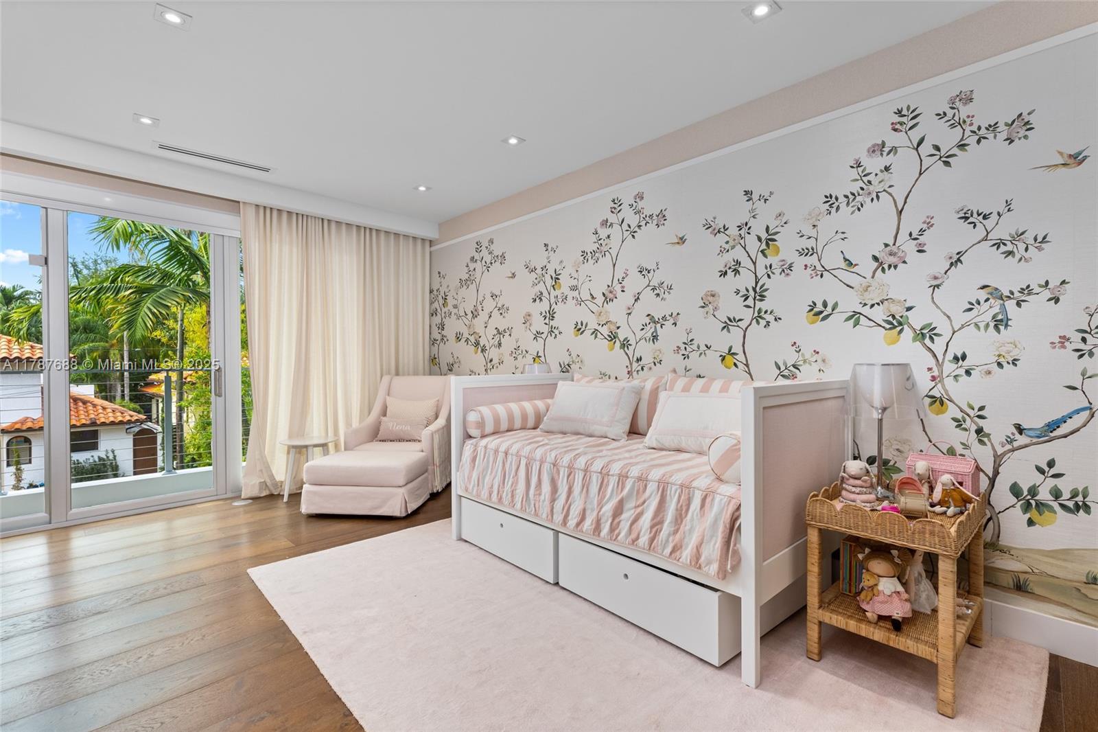 4039 Ventura Ave Miami, FL 33133