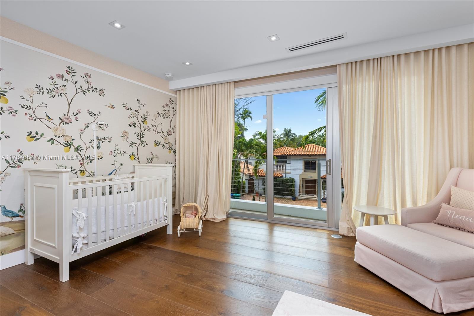 4039 Ventura Ave Miami, FL 33133